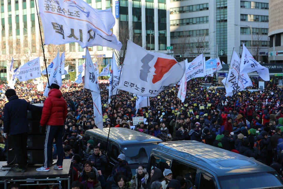 ▲ 서울시청 광장에 모인 조합원과 시민들. 사진=김상호 기자