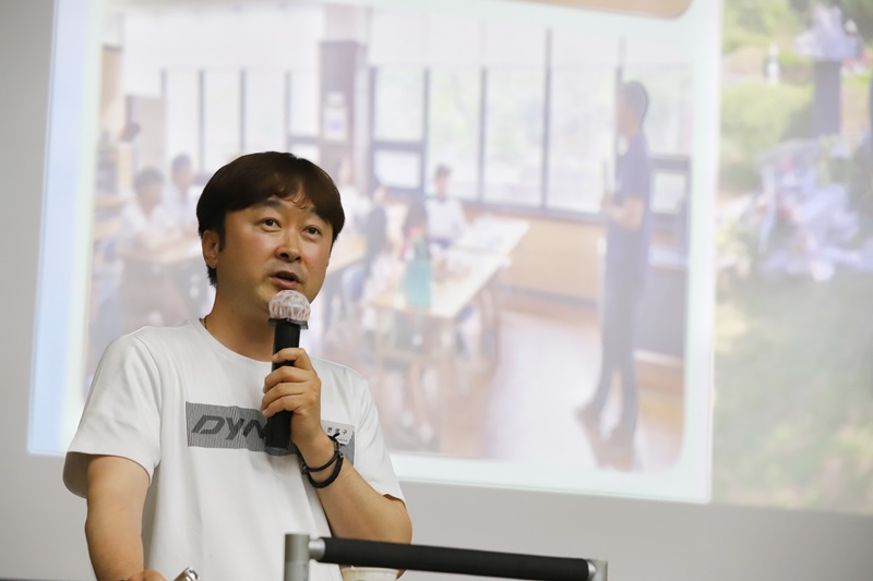 ▲ 경기본부 변영구 이천시지부장이 청년사업에 대해 강의하고 있다.