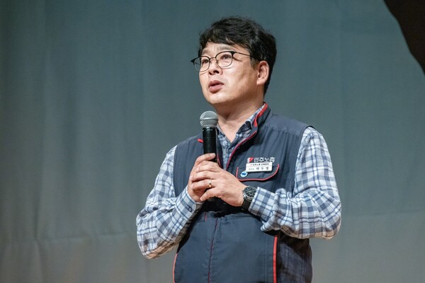 박두영 민주노총 전북본부장이 연대사를 하고 있다. 