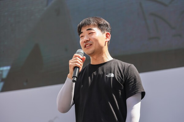 박영환 전교조 위원장이 발언하고 있다.